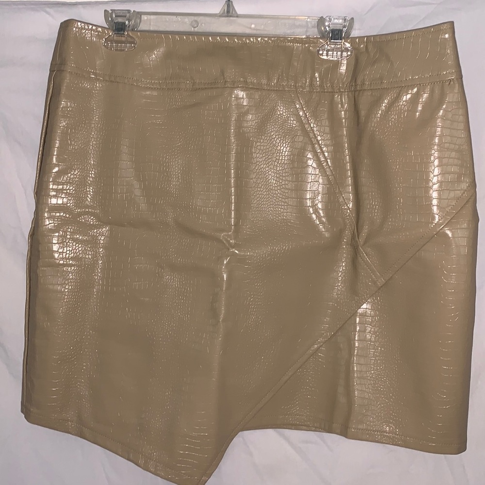 Snake skin nude skirt